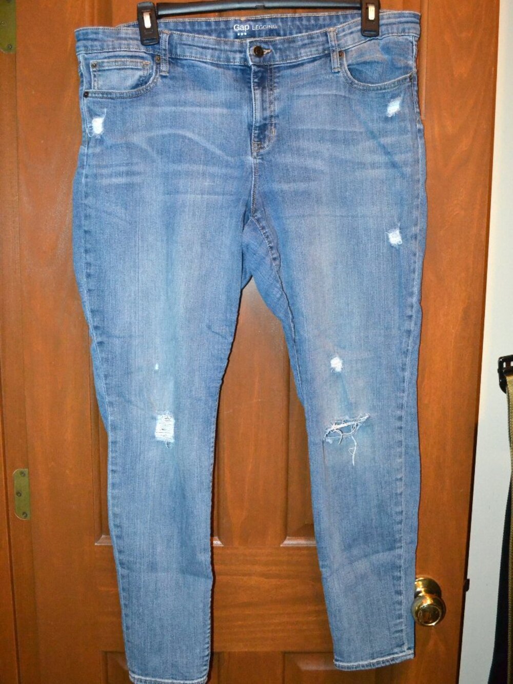GAP Distressed Legging